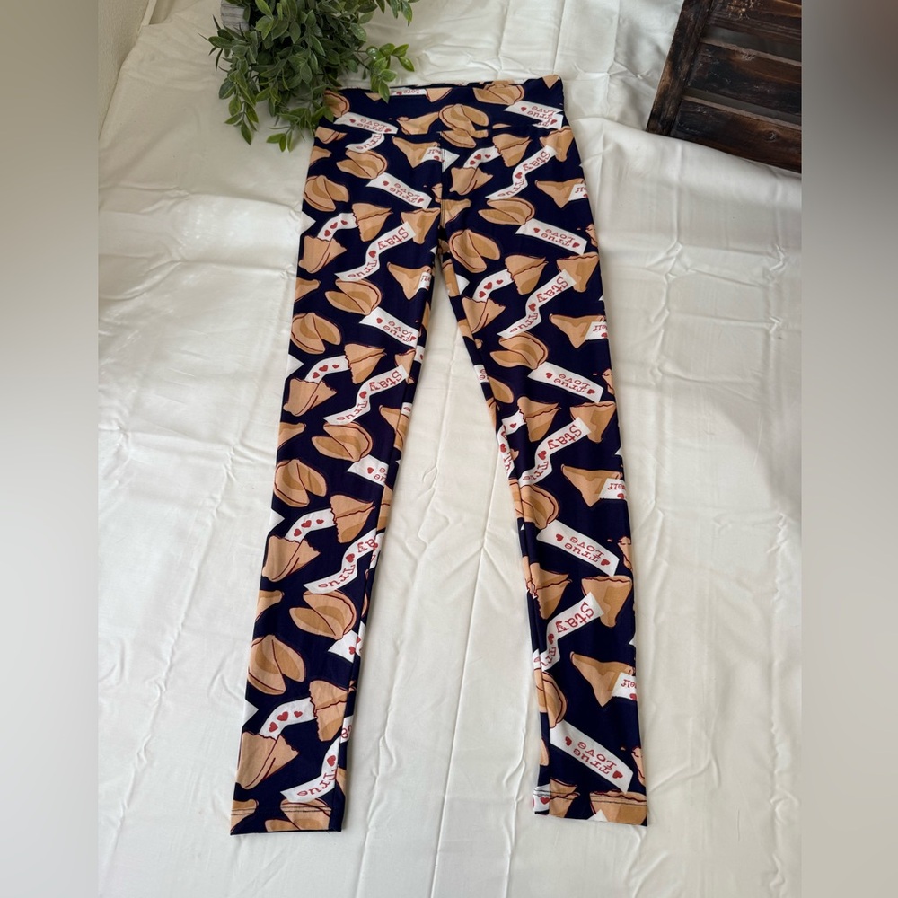 Lularoe fortune cookie love leggings one size OS